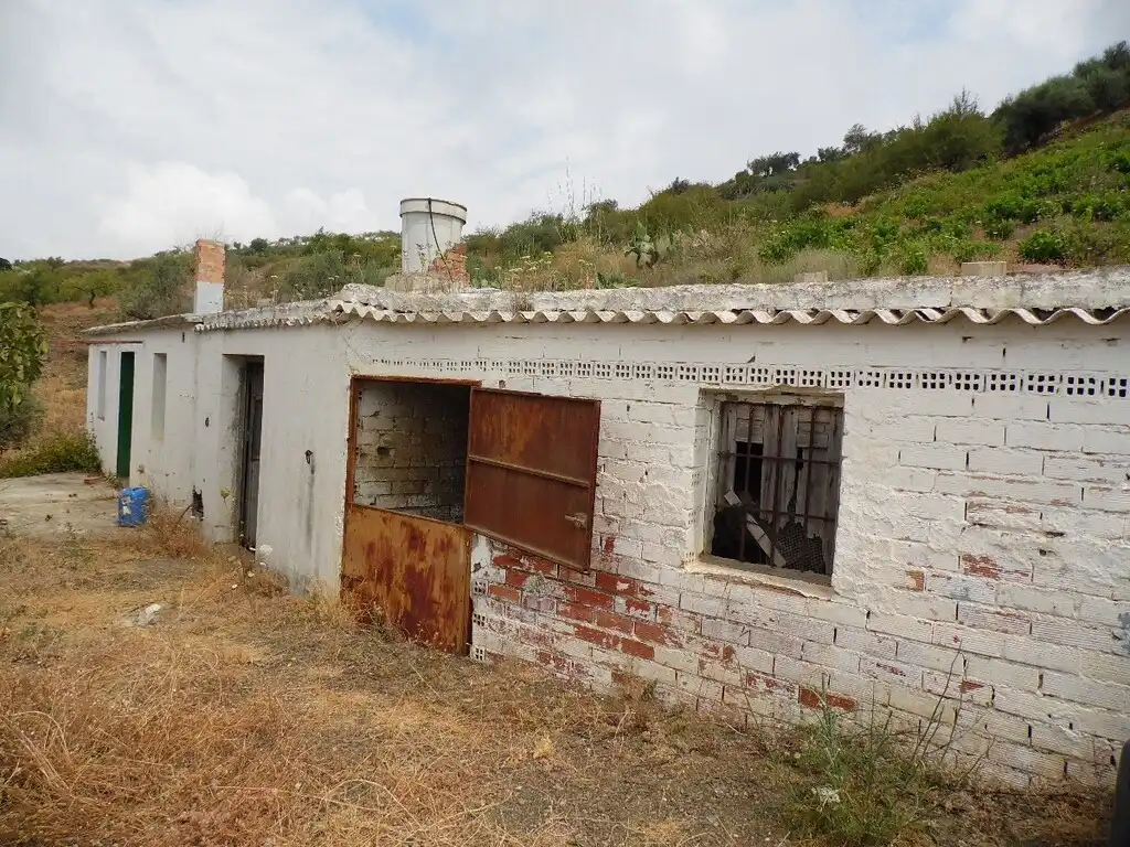 Casa rustica con giardino in vendita a Arenas