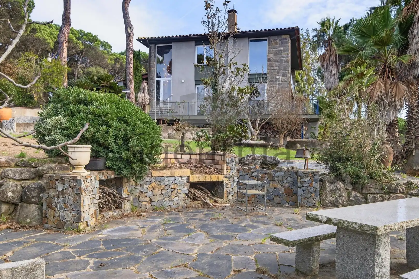 Jardí de Casa o xalet en venda en Llambilles amb Aire condicionat, Calefacció i Terrassa