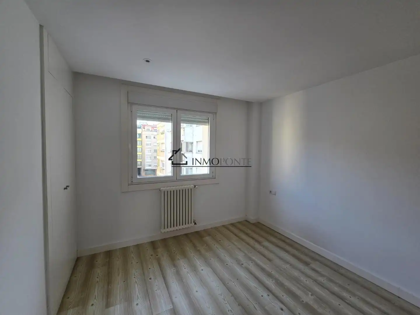 Habitación de Piso en venta en Pontevedra Capital  con Calefacción, Horno y Lavadora
