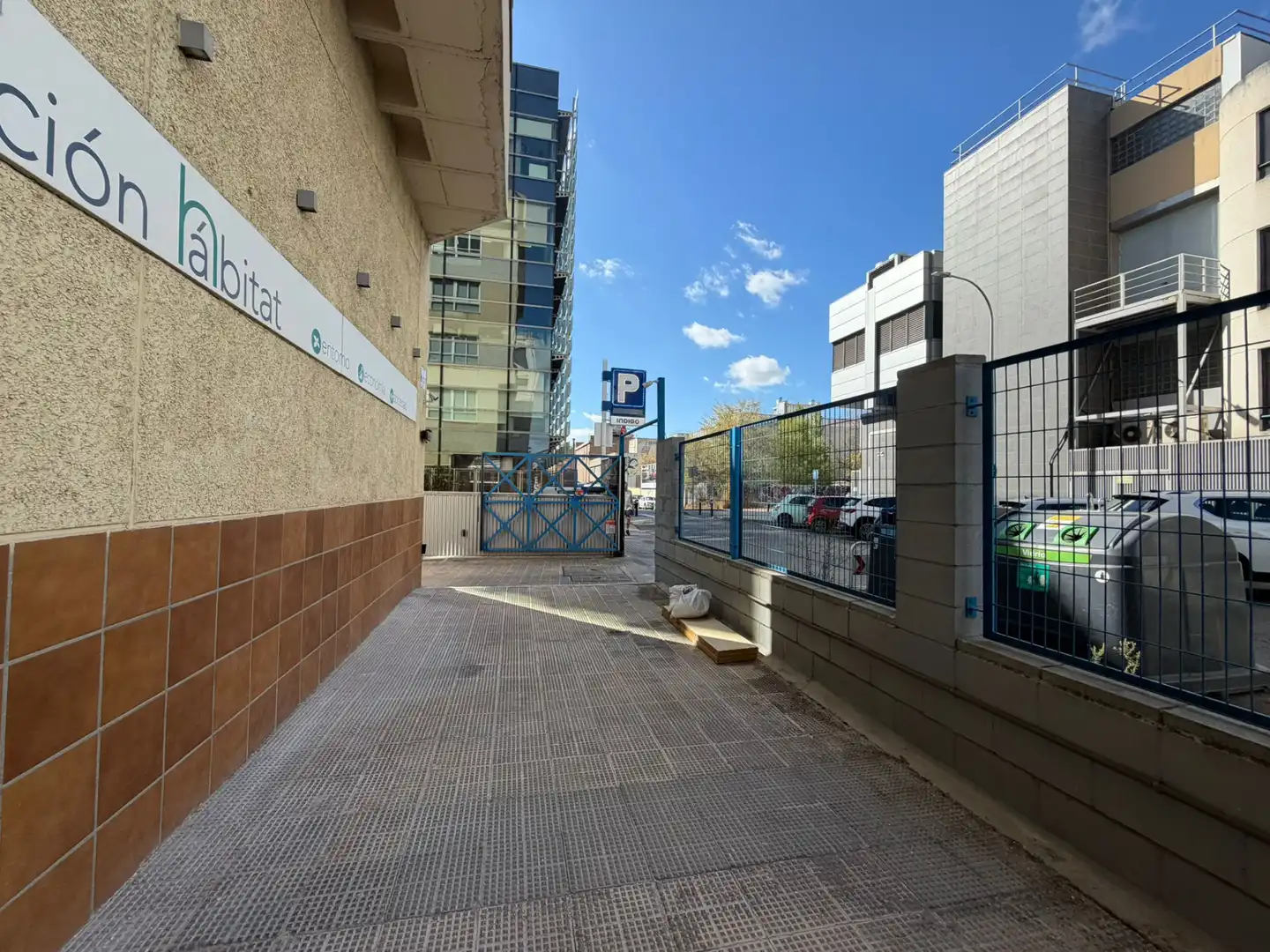 Einzelparkplatz mit Aufzug zum Verkauf in Calle de Santa Leonor, imagen 12