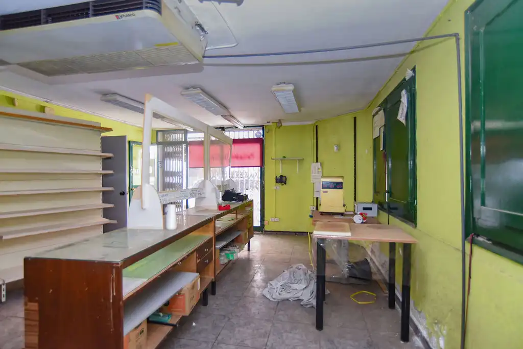 Local comercial en venda a C/ Clausell, imagen 2