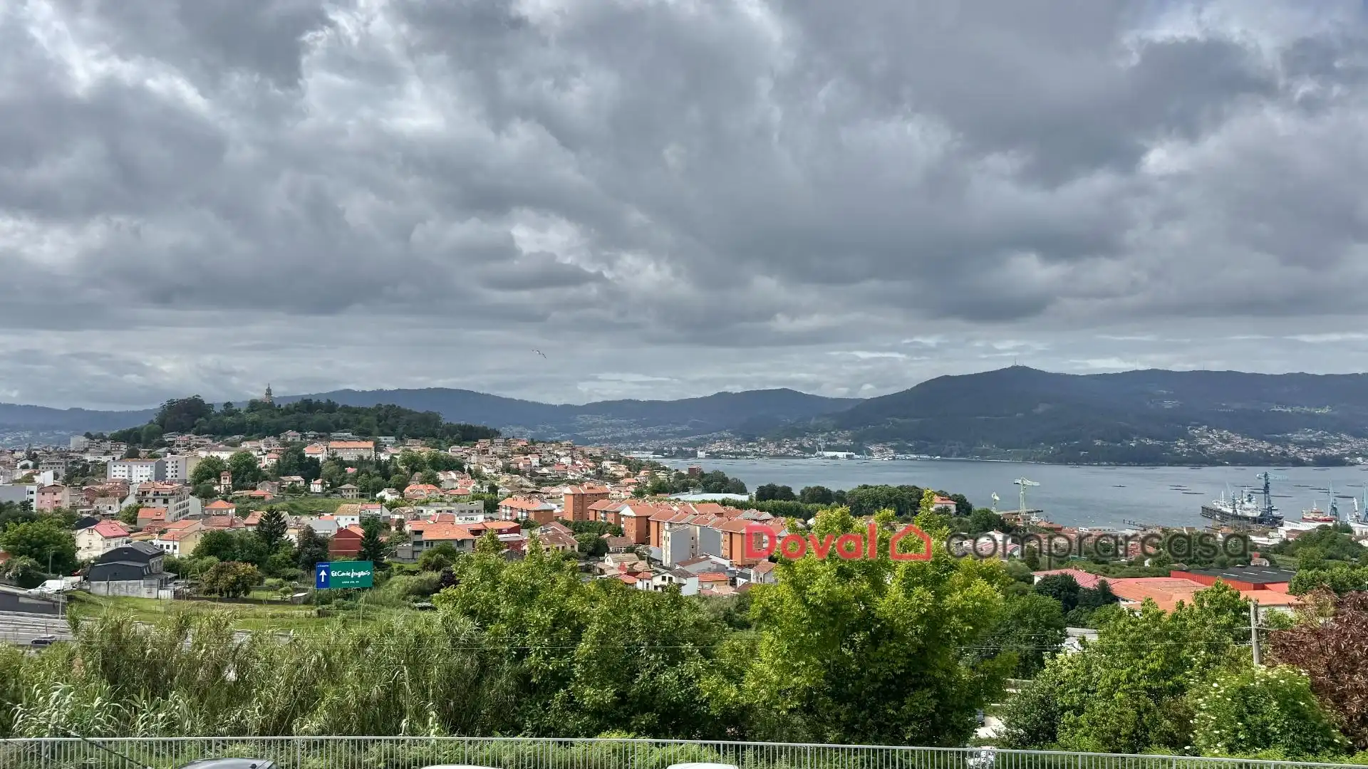Vista exterior de Casa o chalet en venta en Vigo  con Terraza