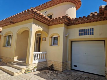 Adosado con balcón en venta en CASTELLO DE