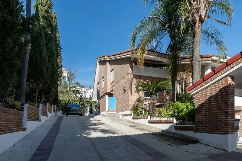 Exterior view of Houses for rent in Estepona  with Air Conditioner, Private garden and Terrace
