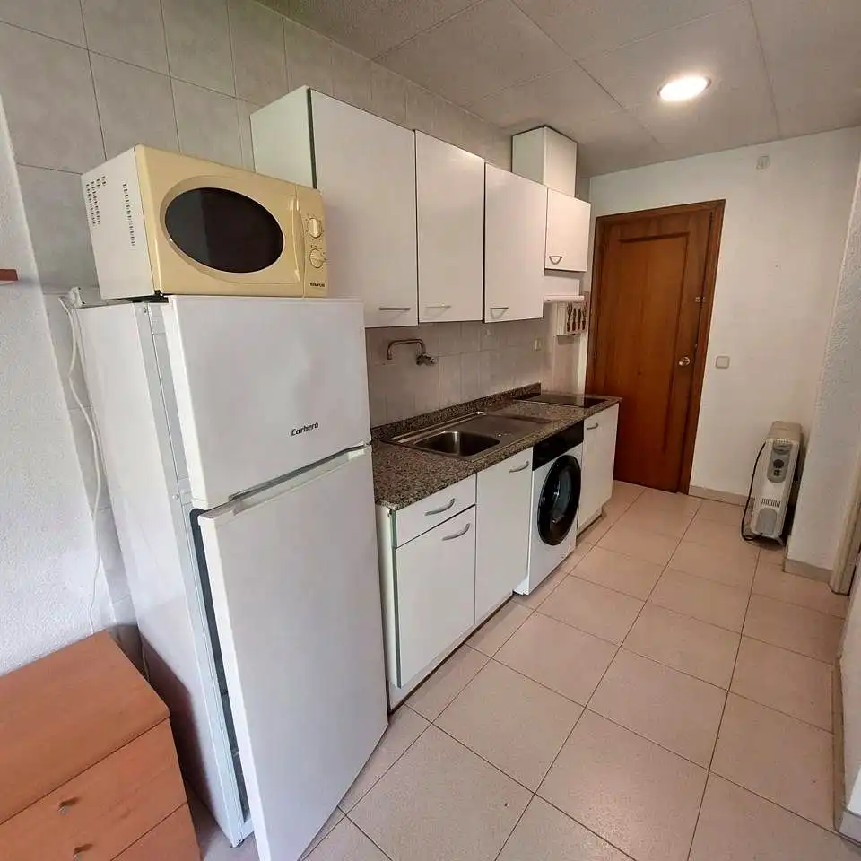 Study for rent in De Tarragona, 19, Poble Nou