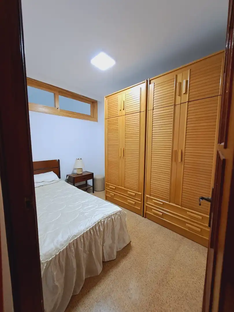 Habitación de Piso de alquiler en Las Palmas de Gran Canaria con Amueblado, Horno y Lavadora