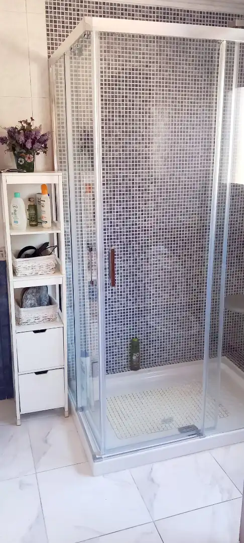 Bany de Casa o xalet en venda en Vilagarcía de Arousa amb Calefacció, Terrassa i Traster