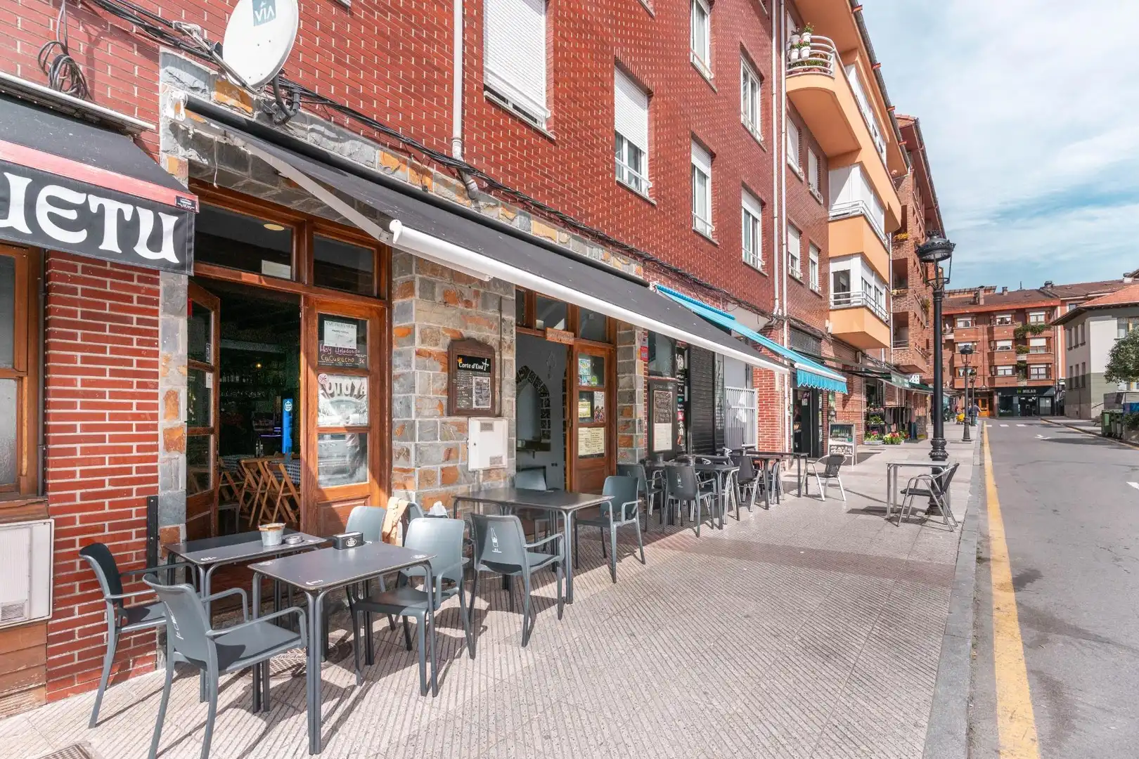 Terrace of Commercial properties for rent in Parres