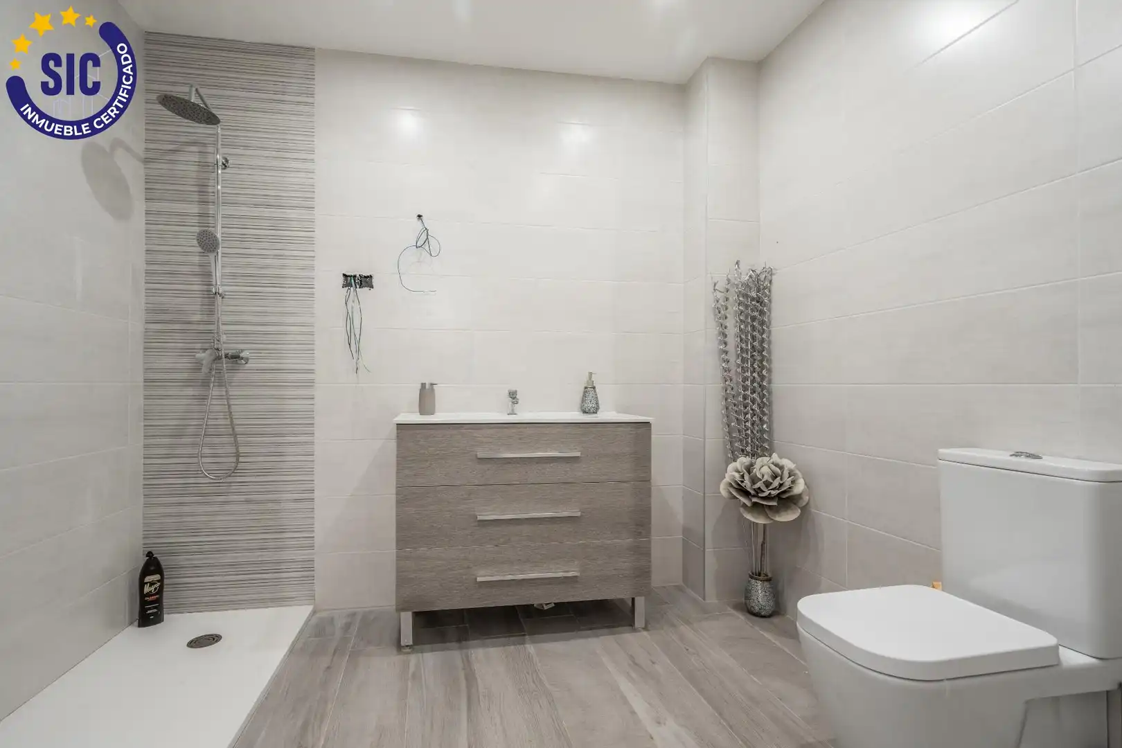 Badezimmer von Haus oder Chalet zum Verkauf in Valencia mit Privatgarten, Terrasse und Schwimmbad