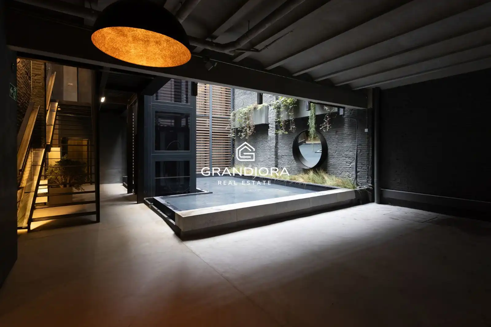 Swimming pool of Flat for rent in Barcelona  with Air Conditioner, Terrace and Furnished