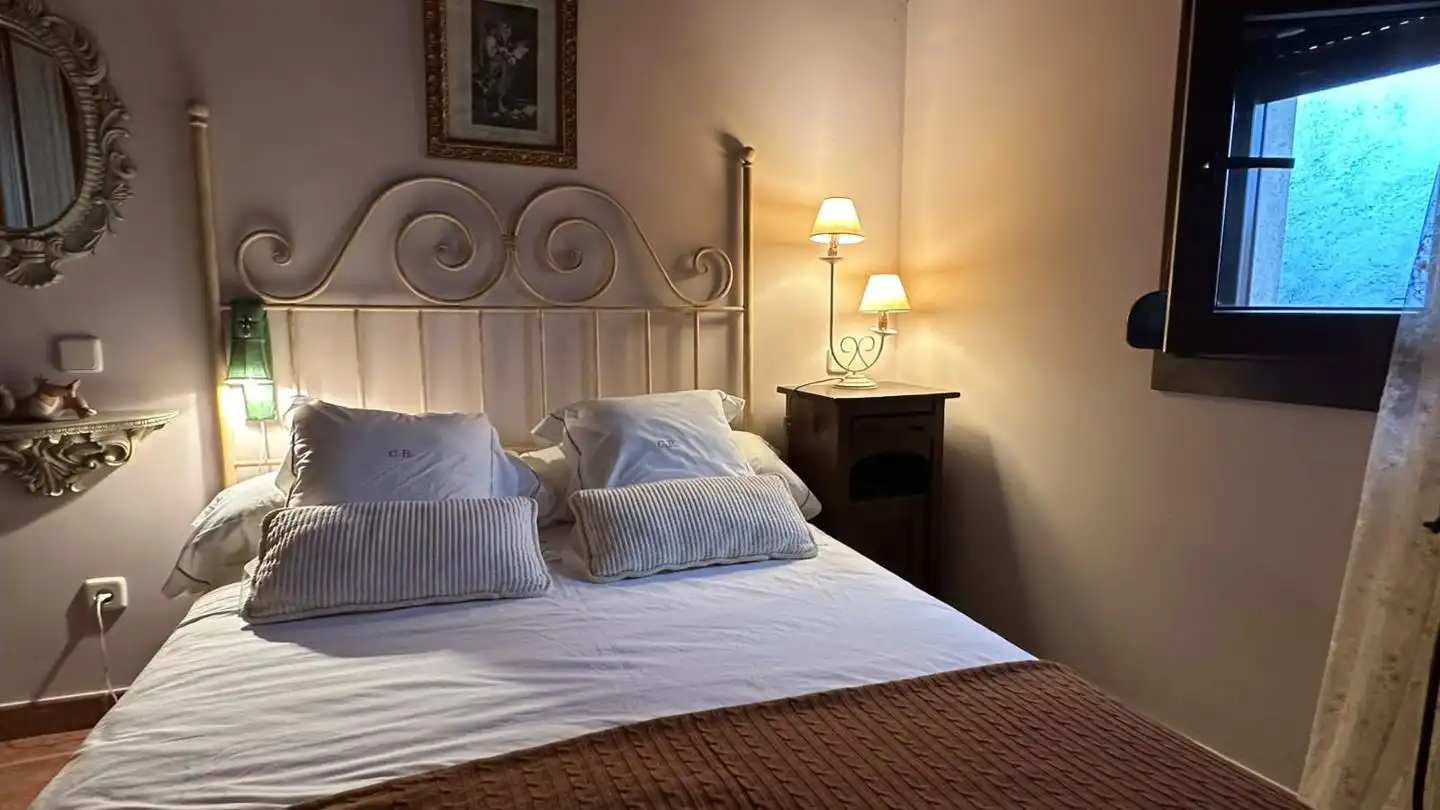Dormitori de Casa o xalet en venda en Mombeltrán, Ávila