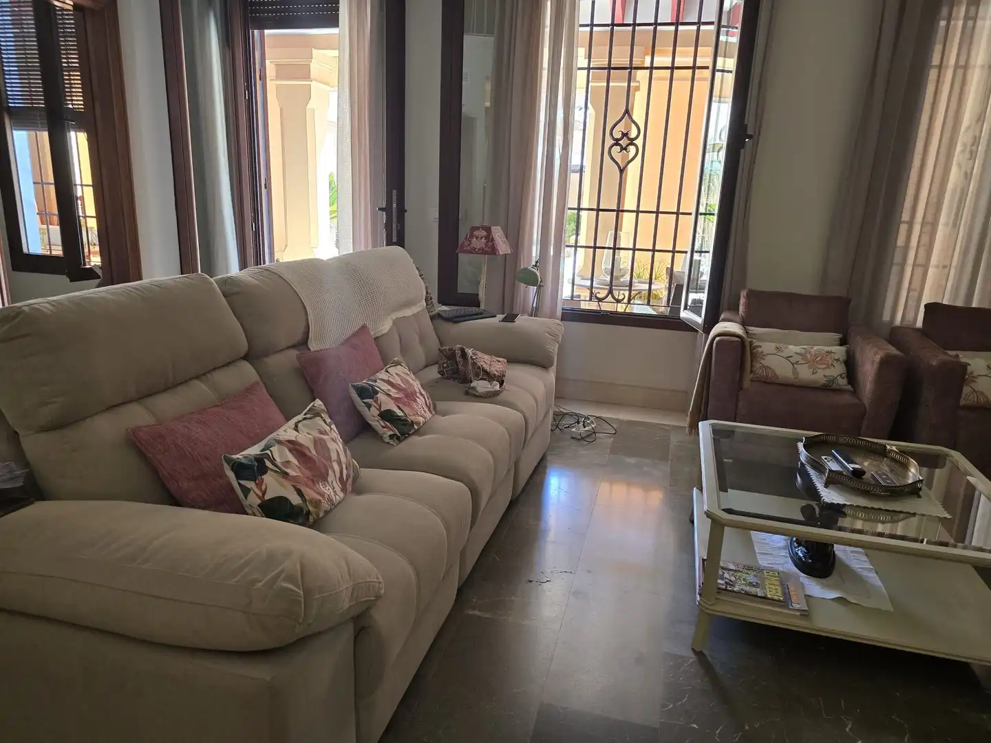 Sala de estar de Casa o chalet en venta en Villanueva del Ariscal con Aire acondicionado, Jardín privado y Terraza