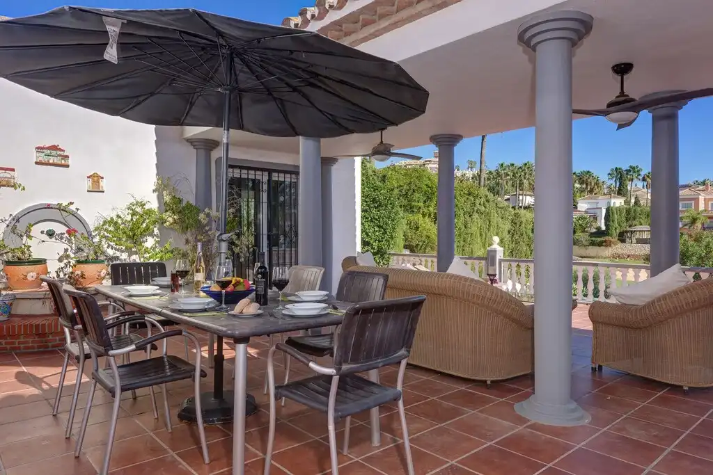 Terrassa de Casa o xalet en venda en Mijas amb Aire condicionat, Jardí privat i Terrassa