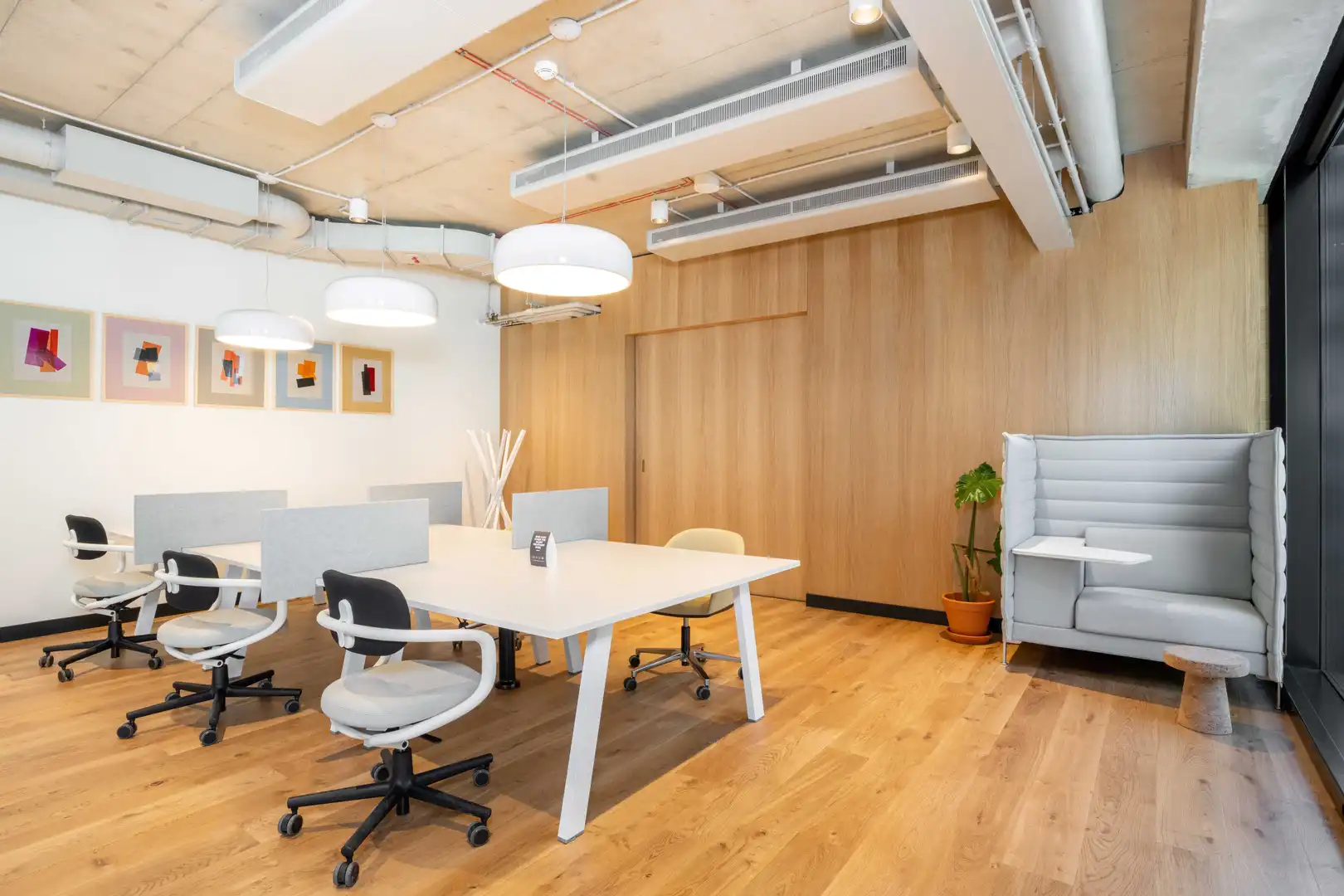 Office for rent in Barcelona  with Air Conditioner, Heating and Furnished