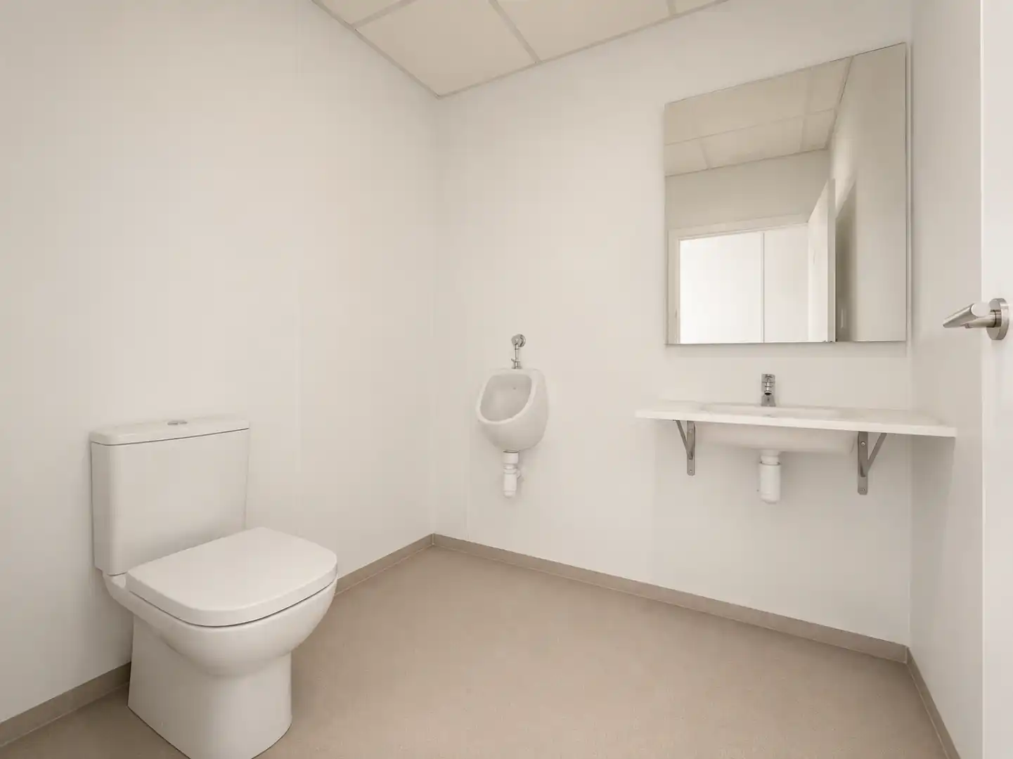 Badezimmer von Geschaftsraum zur Miete in Valencia