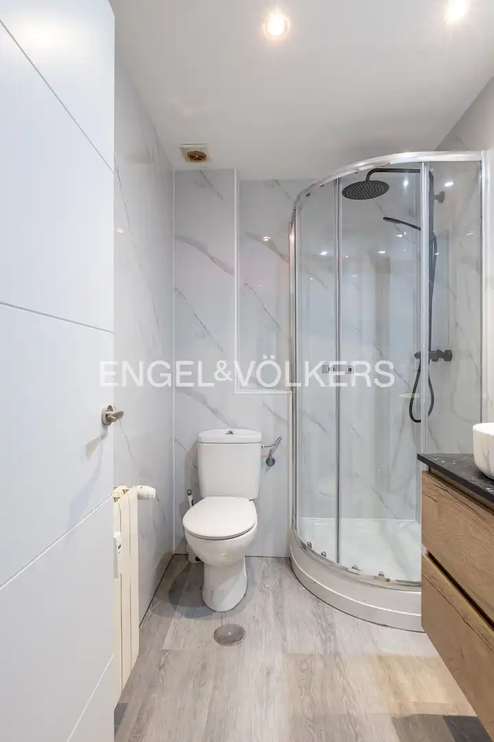 Baño de Piso en venta en Madrid con Aire acondicionado y Calefacción