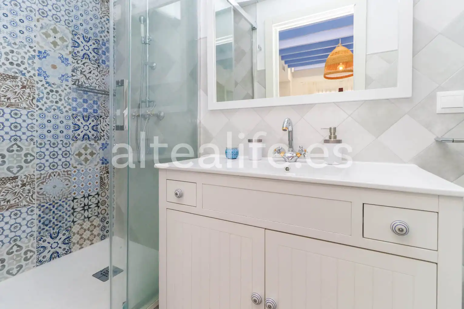 Bathroom of Apartments for rent in Altea  with Furnished, Oven and Microwave
