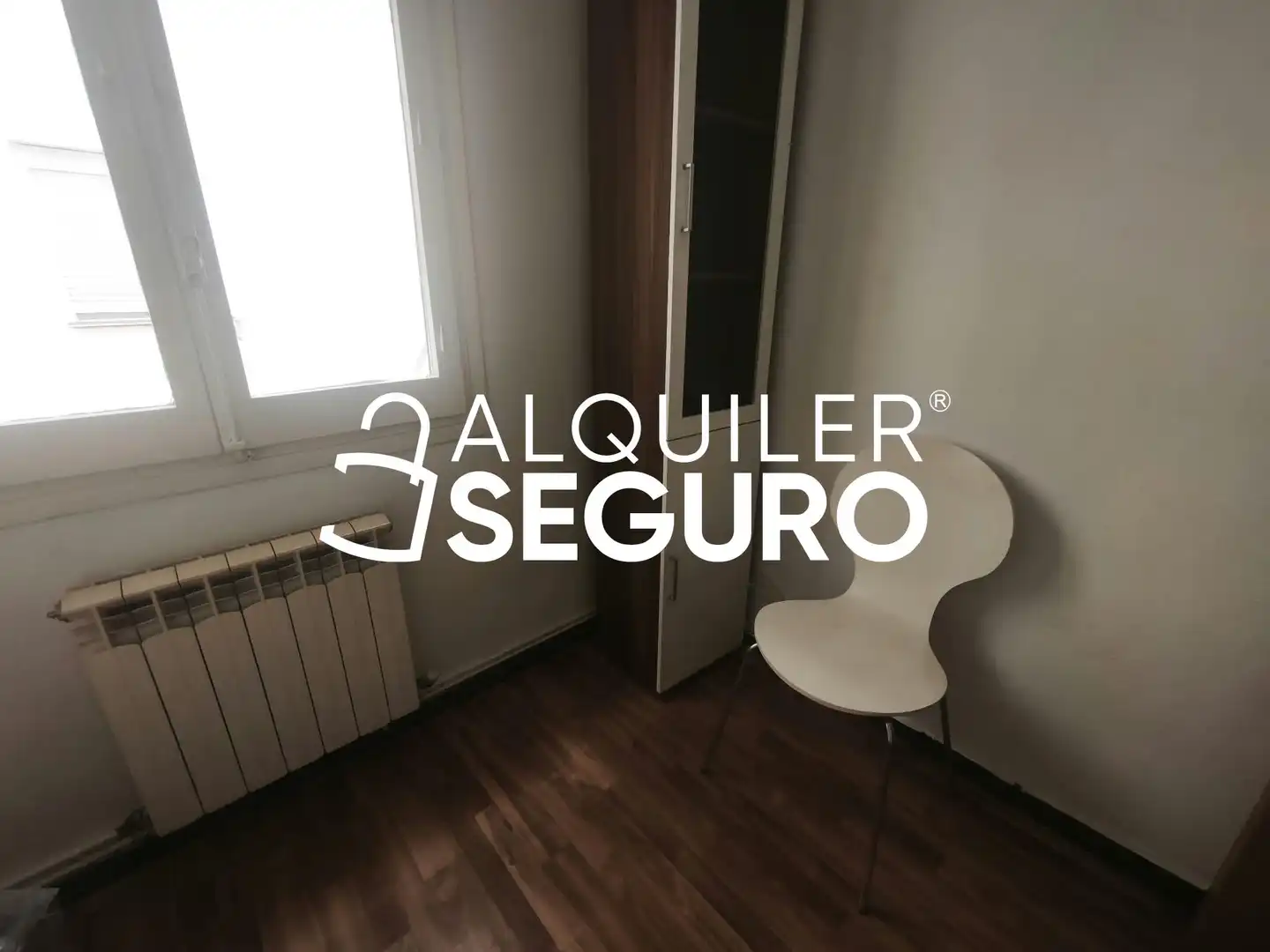 Schlafzimmer von Wohnung zur Miete in Zaragoza mit Heizung, Terrasse und Möbliert