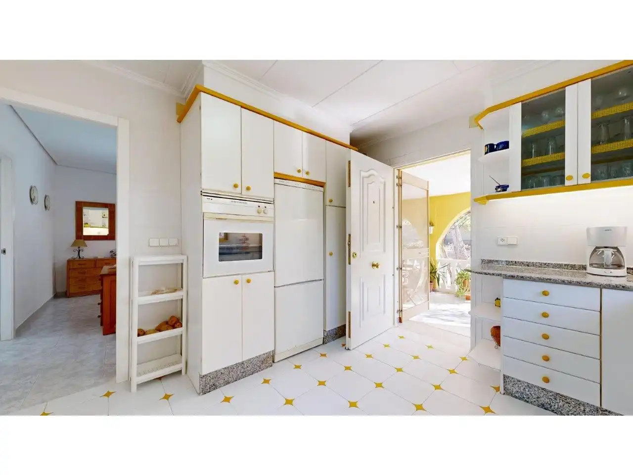 Cocina de Casa o chalet en venta en Llíria con Jardín privado, Terraza y Piscina