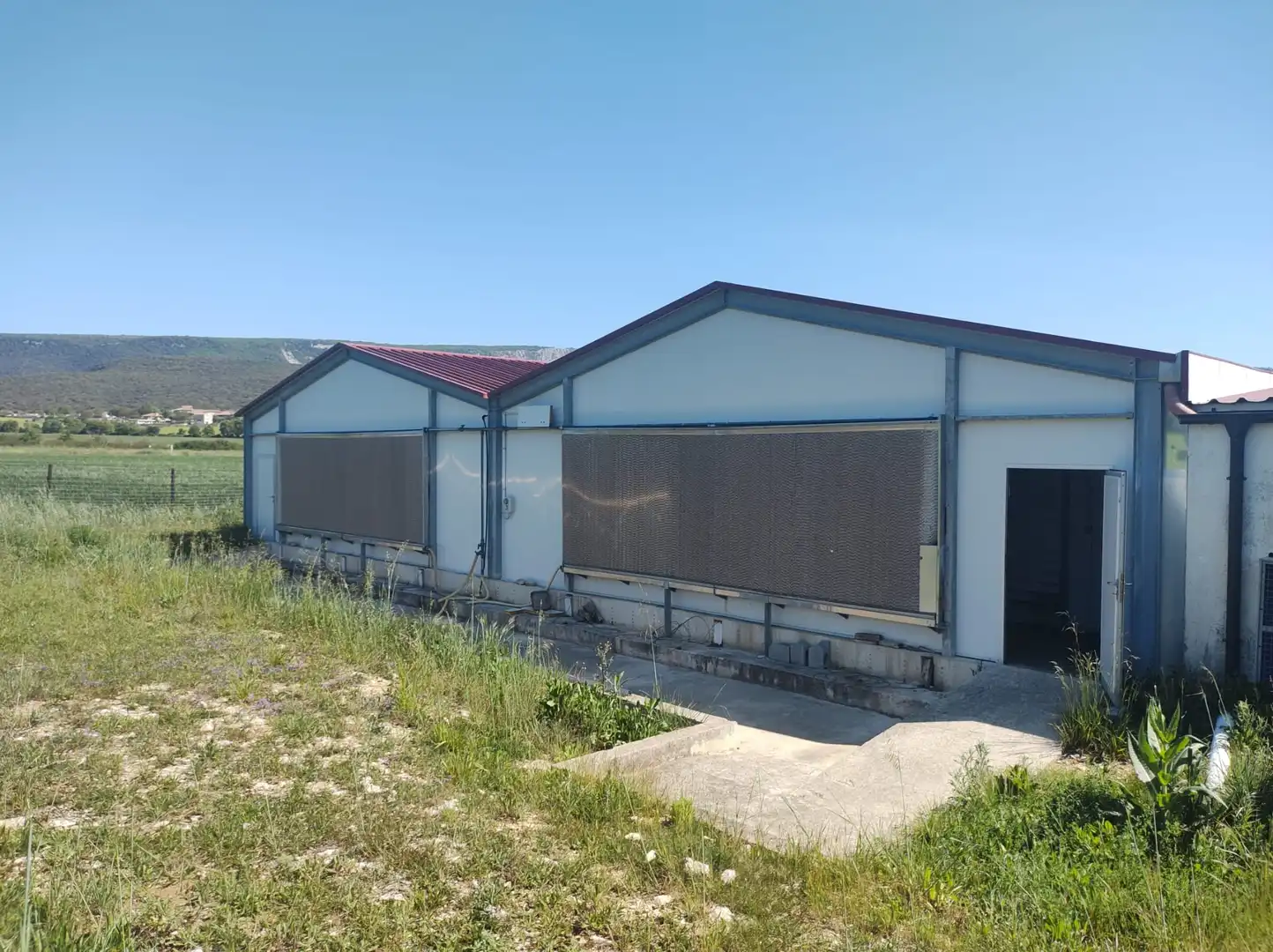 Exterior view of Industrial buildings for sale in Zúñiga