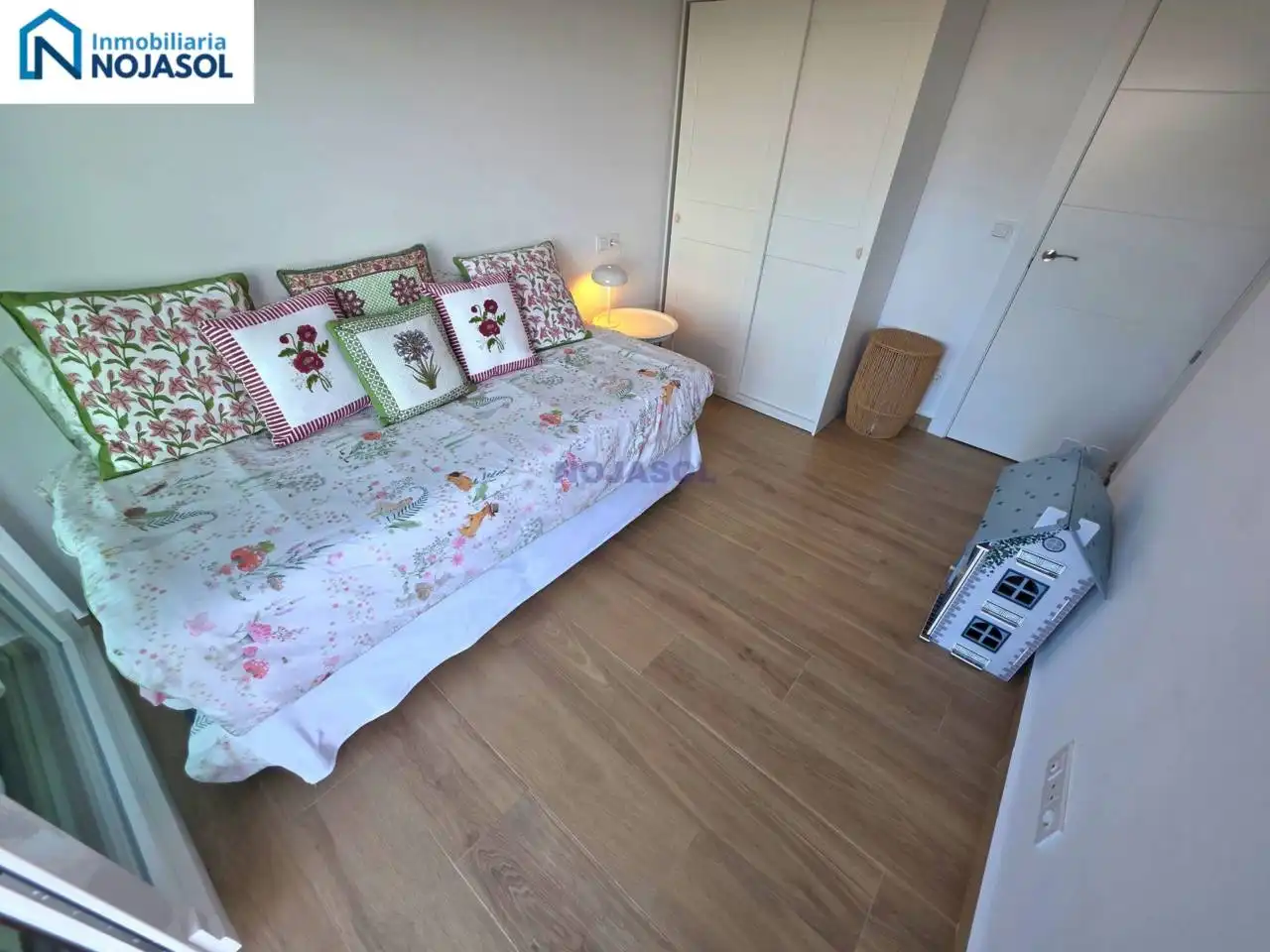 Habitación de Apartamento en venta en Comillas (Cantabria) con Calefacción, Terraza y Alarma