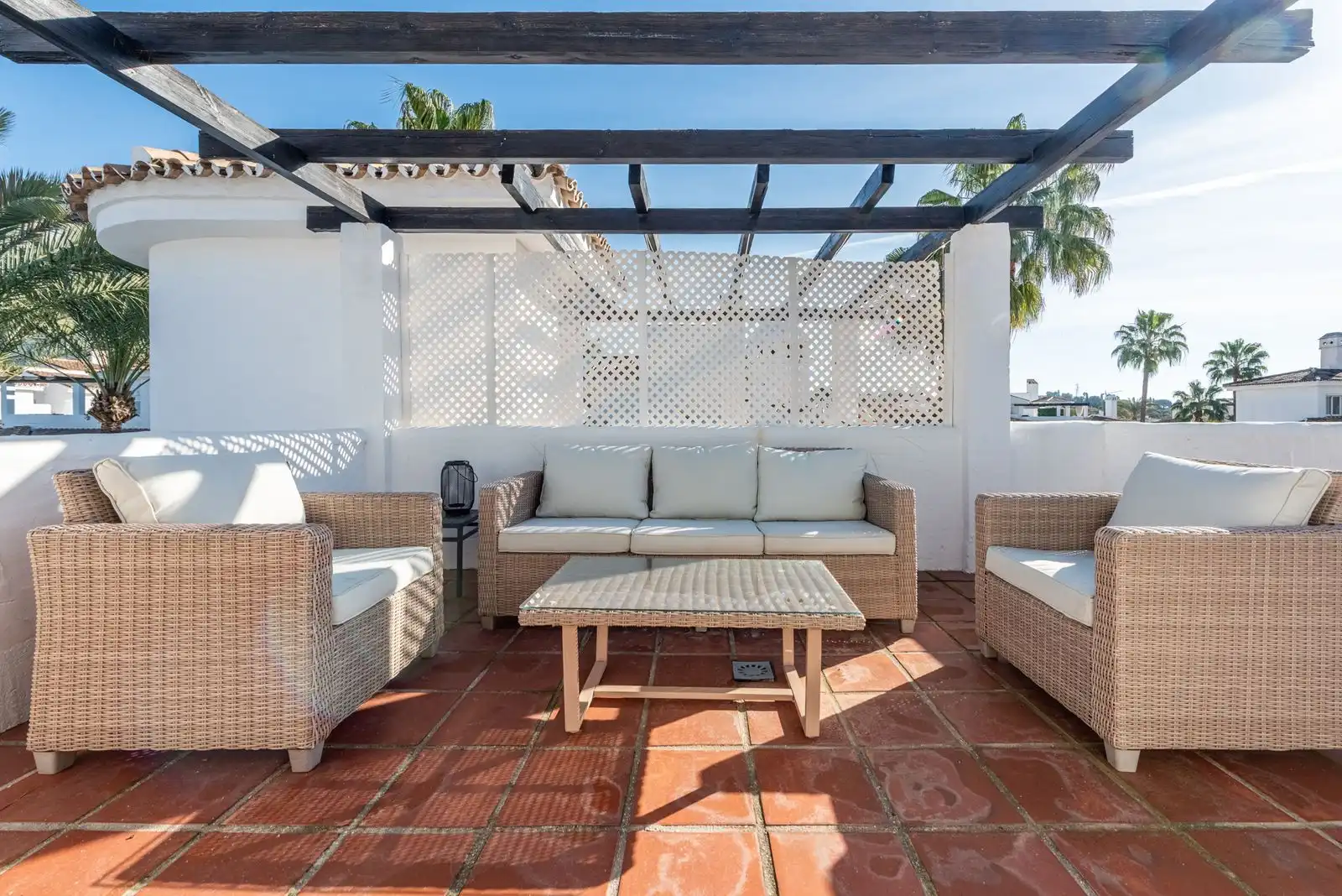 Terraza de Apartamento en venta en Marbella con Terraza, Amueblado y Piscina comunitaria