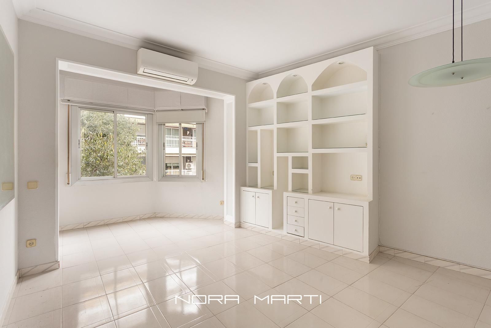 Habitación de Piso en venta en  Barcelona Capital con Aire acondicionado, Balcón y Alarma