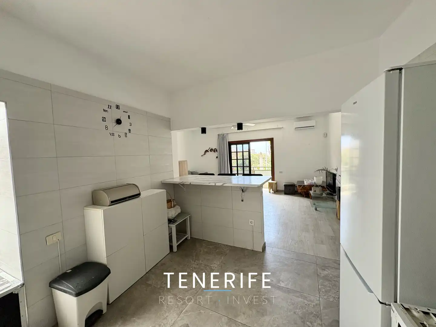 Cocina de Apartamento en venta en Arona con Terraza, Trastero y Amueblado