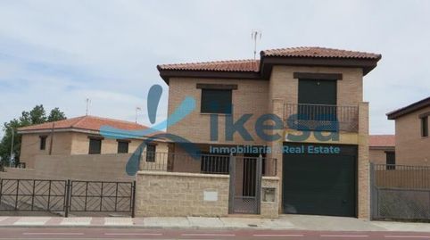 Venta de Casa Adosada en Mora, Toledo. Activo Inmobiliario Sin Posesión, No se puede Visitar.