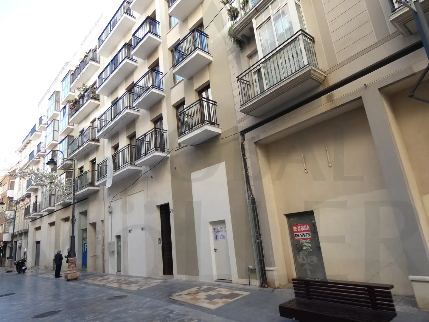 Vista exterior de Local de alquiler en Cartagena