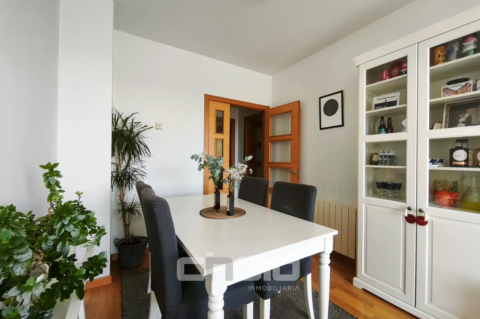 Comedor de Piso en venta en Lugo con Calefacción, Trastero y Amueblado