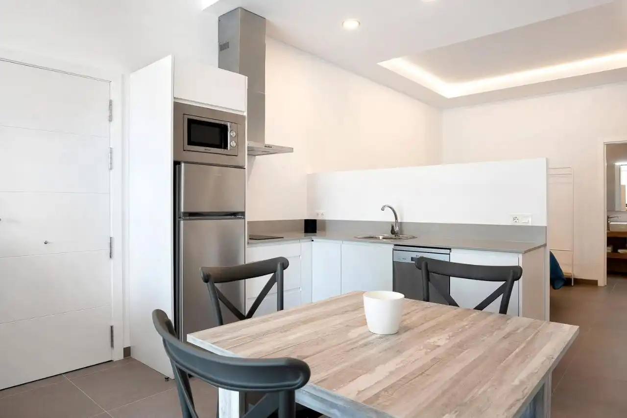 Cuina de Apartament de lloguer en Conil de la Frontera amb Aire condicionat, Calefacció i Moblat