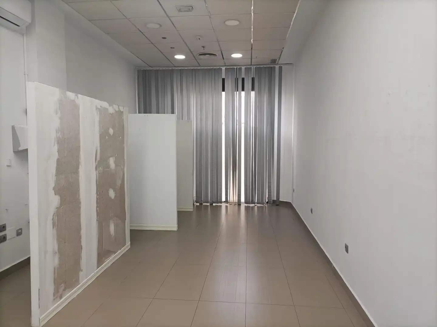Local comercial en venta en Núcleo urbano, imagen 8