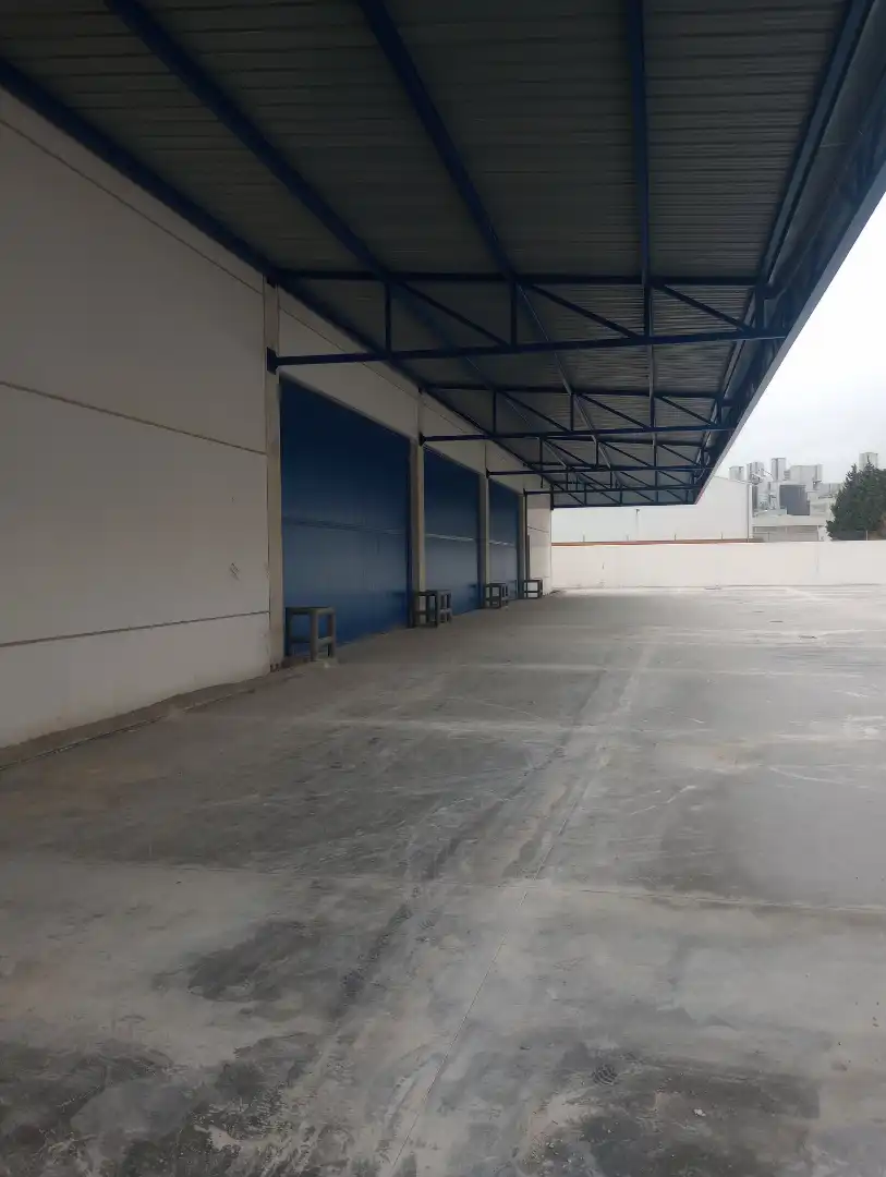 Industriegebäude mit Aufzug zur Miete in Calle Río Viejo, imagen 3