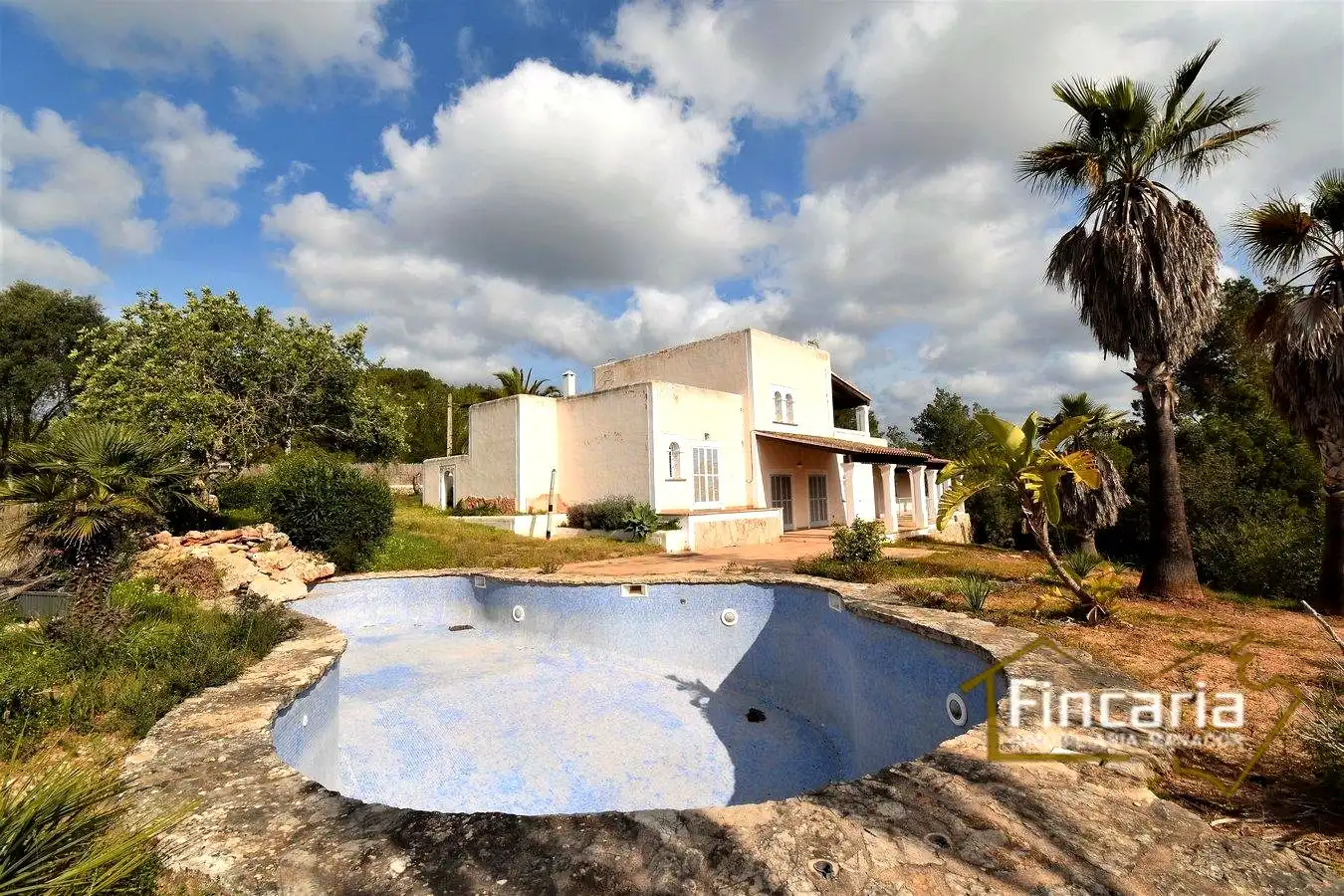 Vista exterior de Finca rústica en venda en Felanitx amb Aire condicionat, Calefacció i Jardí privat