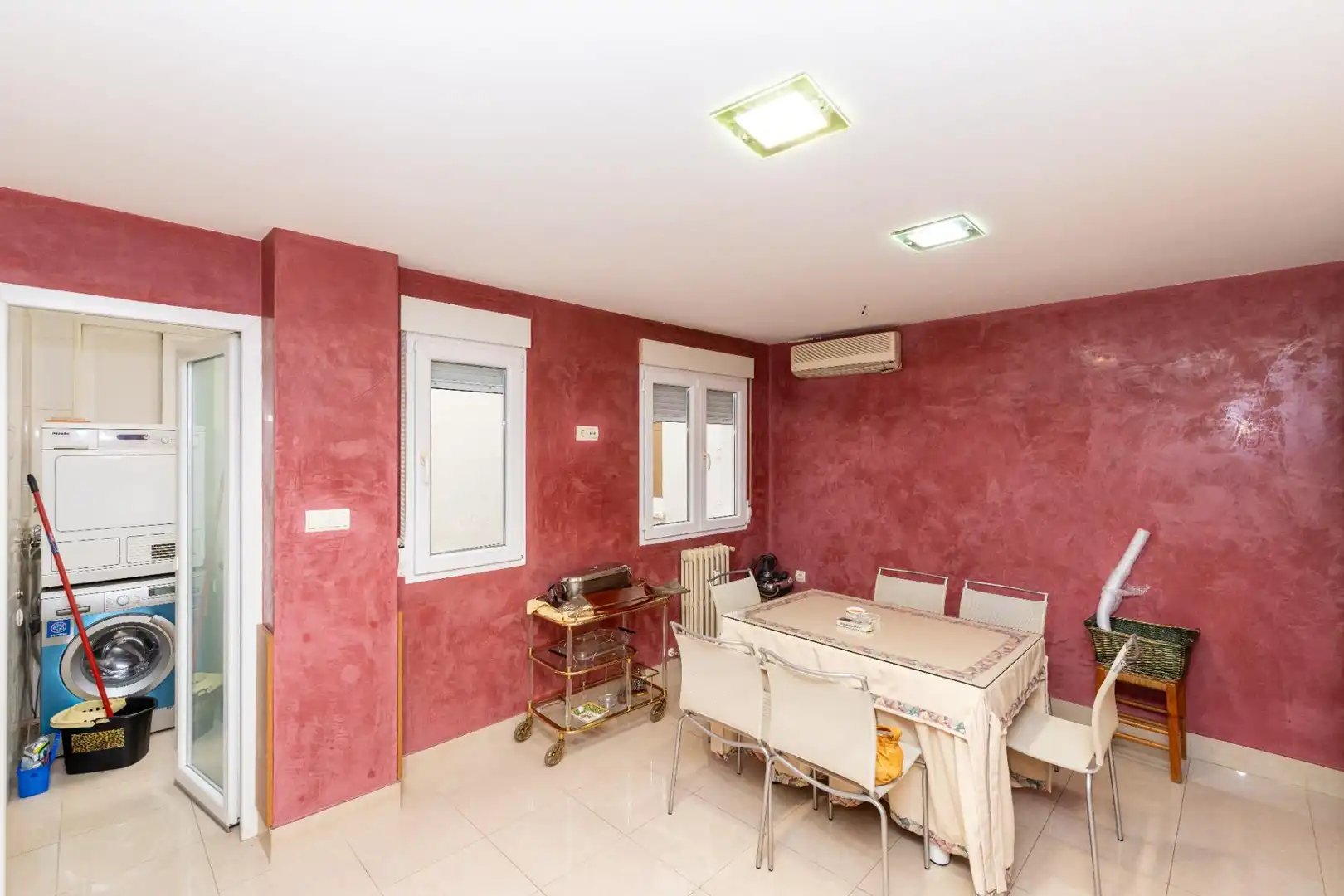 Flat for rent in Granada  with Air Conditioner, Furnished and Balcony