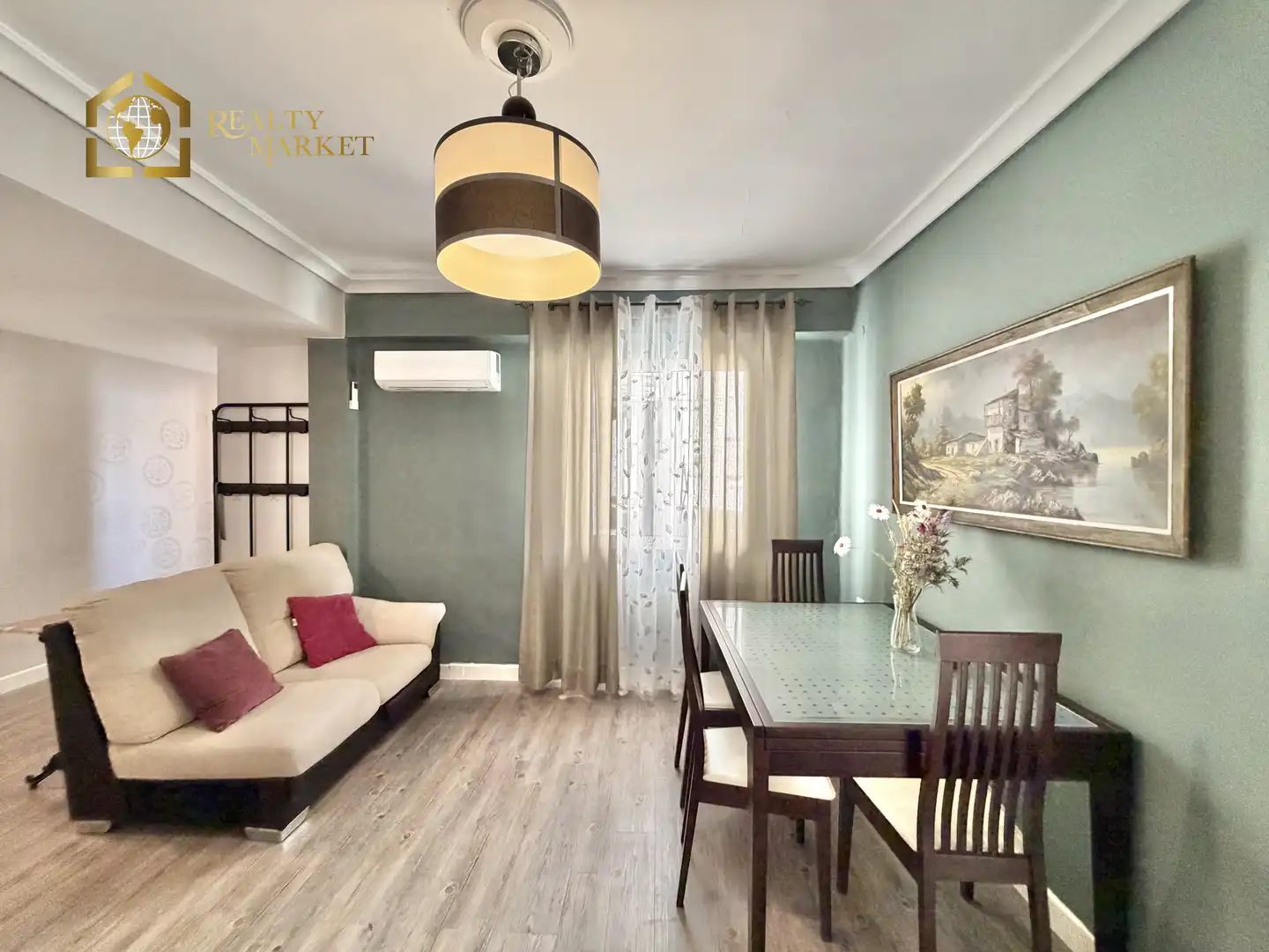 Sala de estar de Piso en venta en Valencia con Aire acondicionado y Balcón