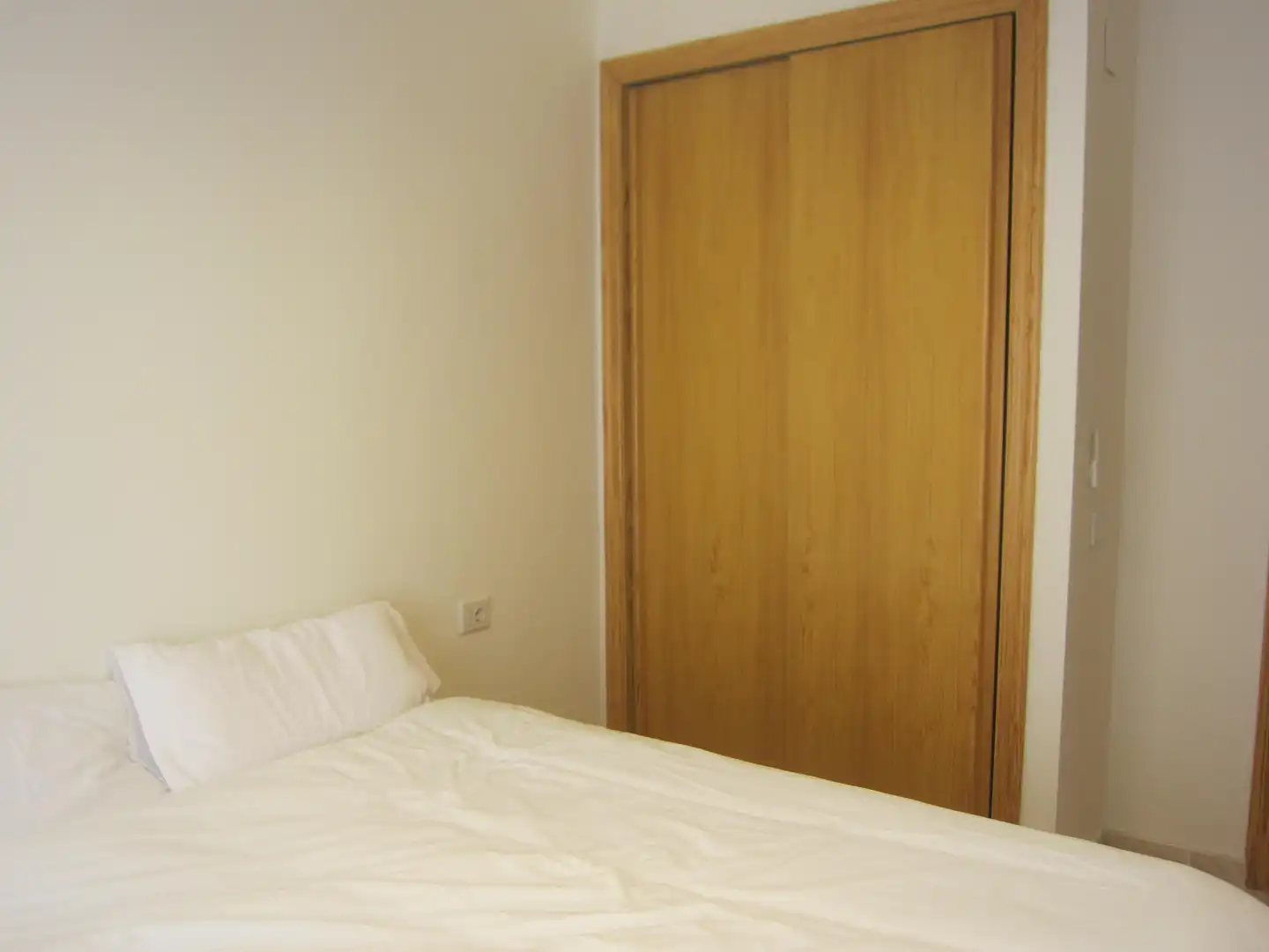 Habitación de Apartamento de alquiler en Moncofa con Aire acondicionado, Calefacción y Terraza