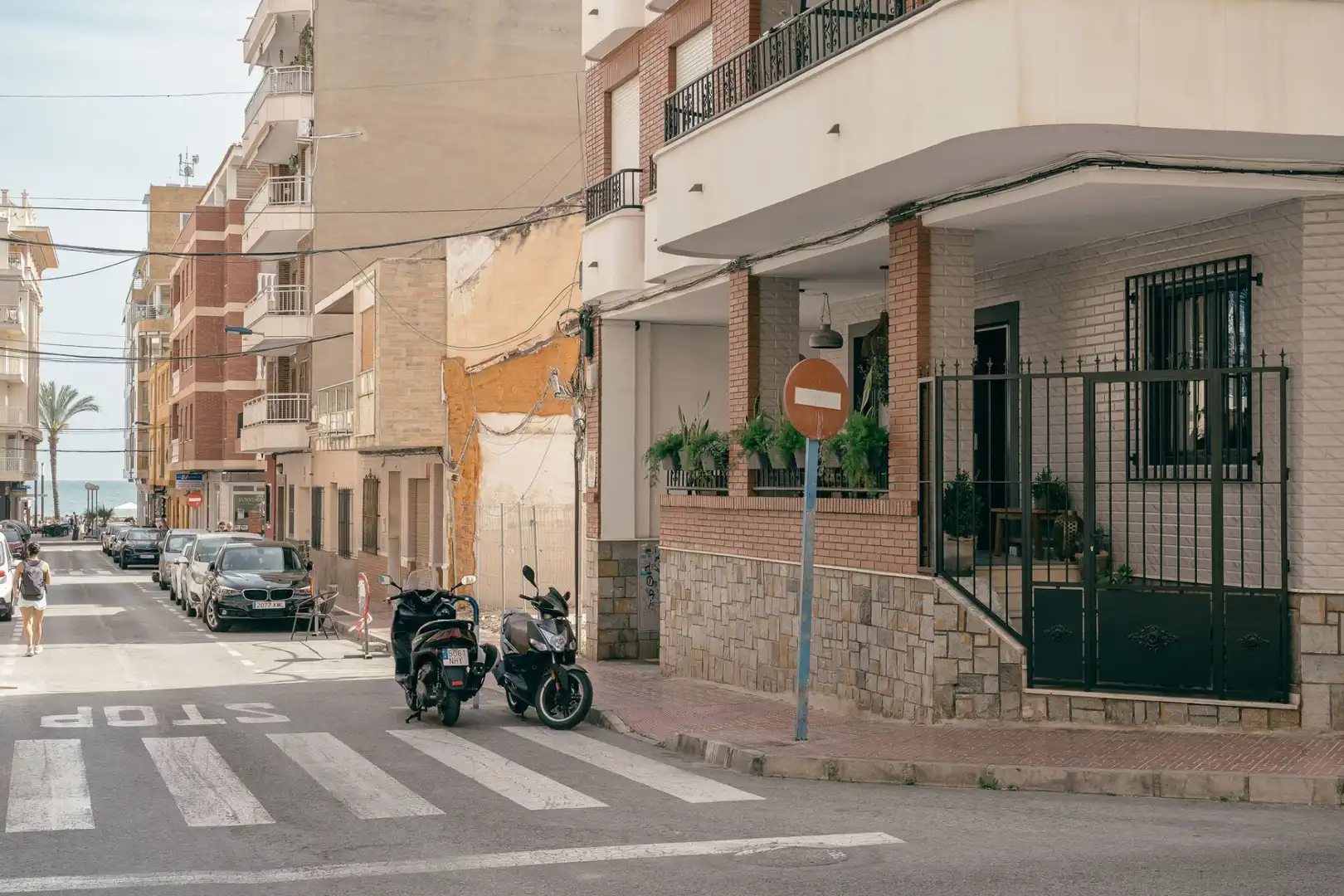 Außenansicht von Wohnung zum Verkauf in Torrevieja mit Klimaanlage, Heizung und Privatgarten
