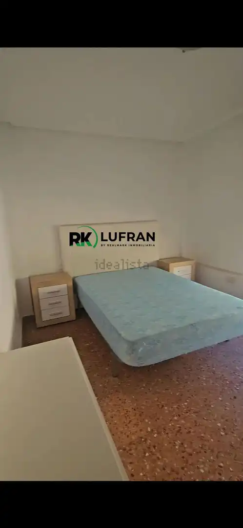 Habitación de Piso en venta en Elda