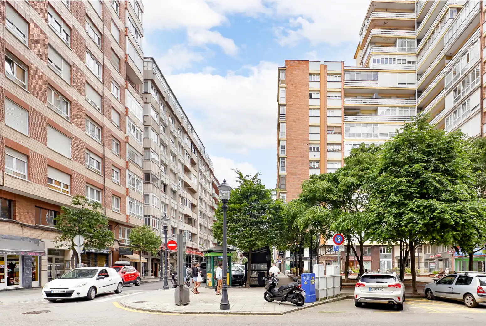 Piso con terraza en venta en Gijón - CL DOCTOR AQUILINO HURLE 33, imagen 2