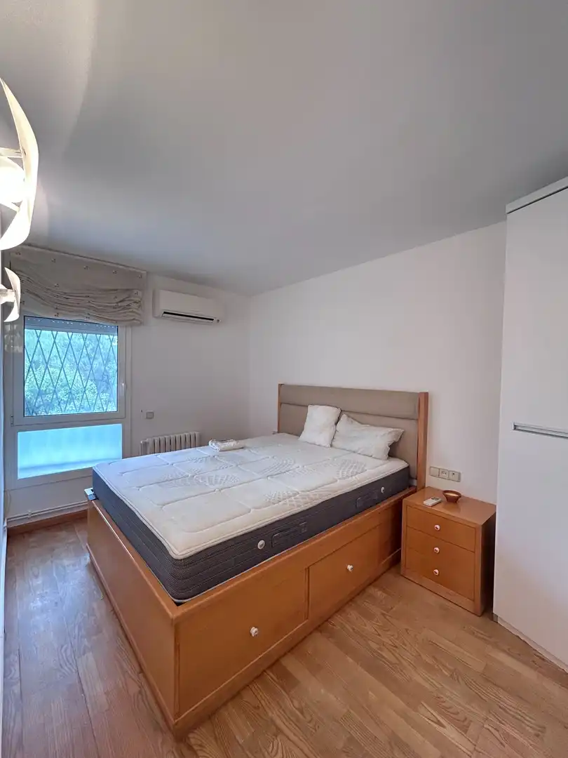 Habitación de Dúplex de alquiler en Sitges con Aire acondicionado, Terraza y Amueblado