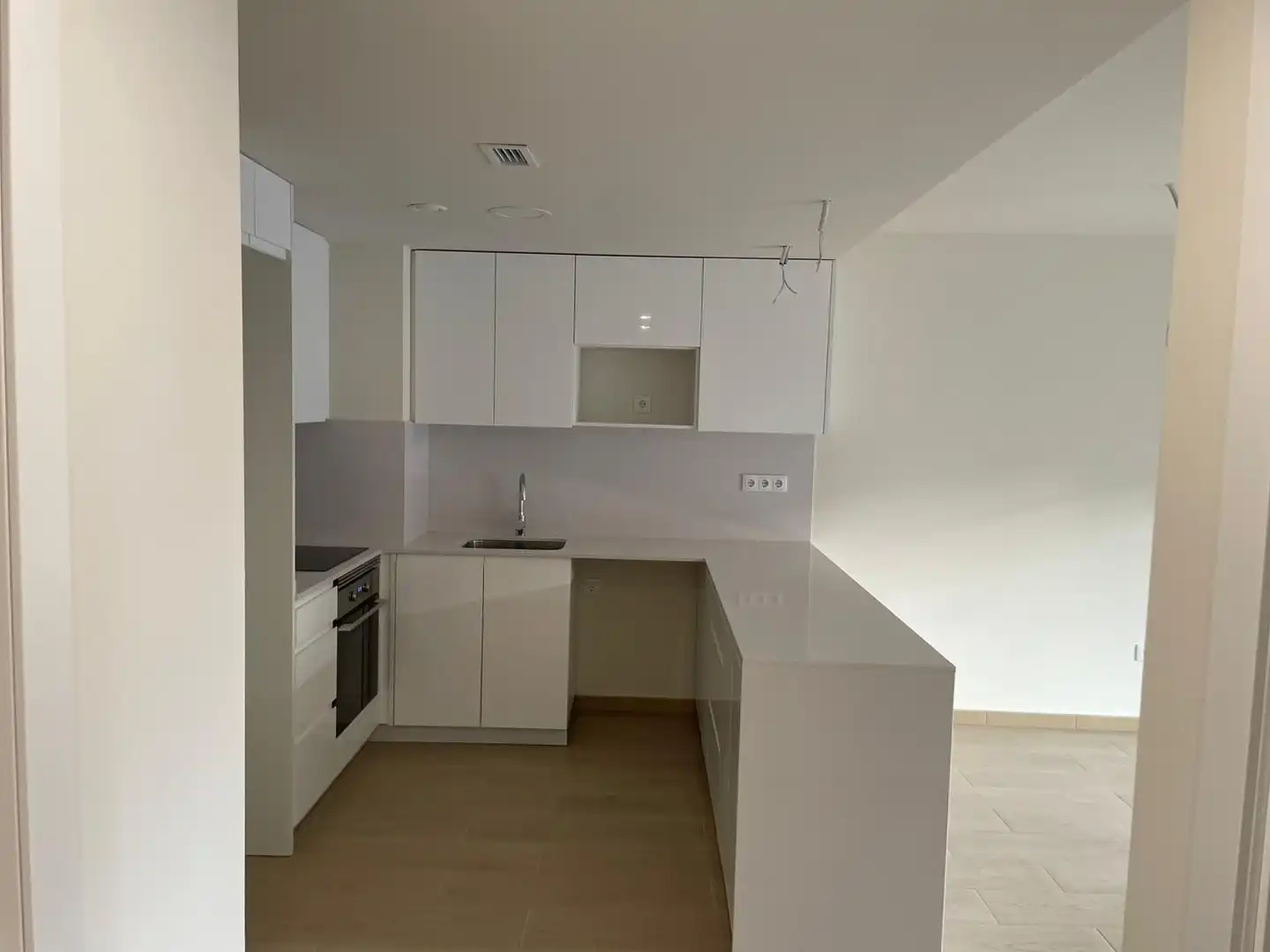 Appartamento con terrazza in vendita a Carrer de Cèsar Martinell i Brunet 19, imagen 2