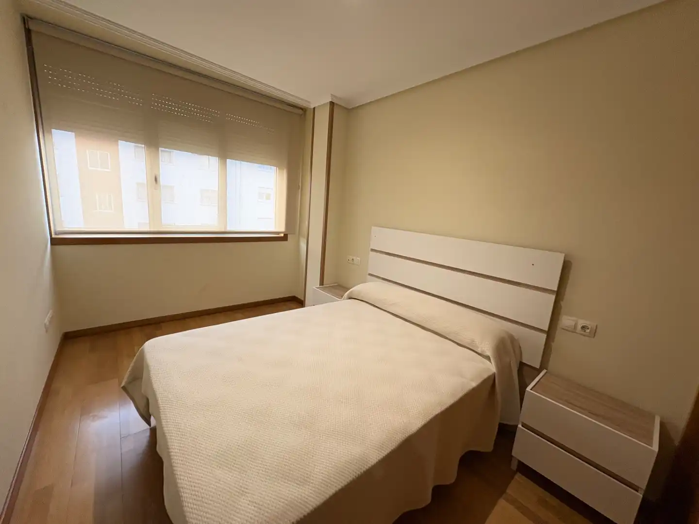 Habitación de Piso de alquiler en Ferrol con Calefacción, Parquet y Amueblado