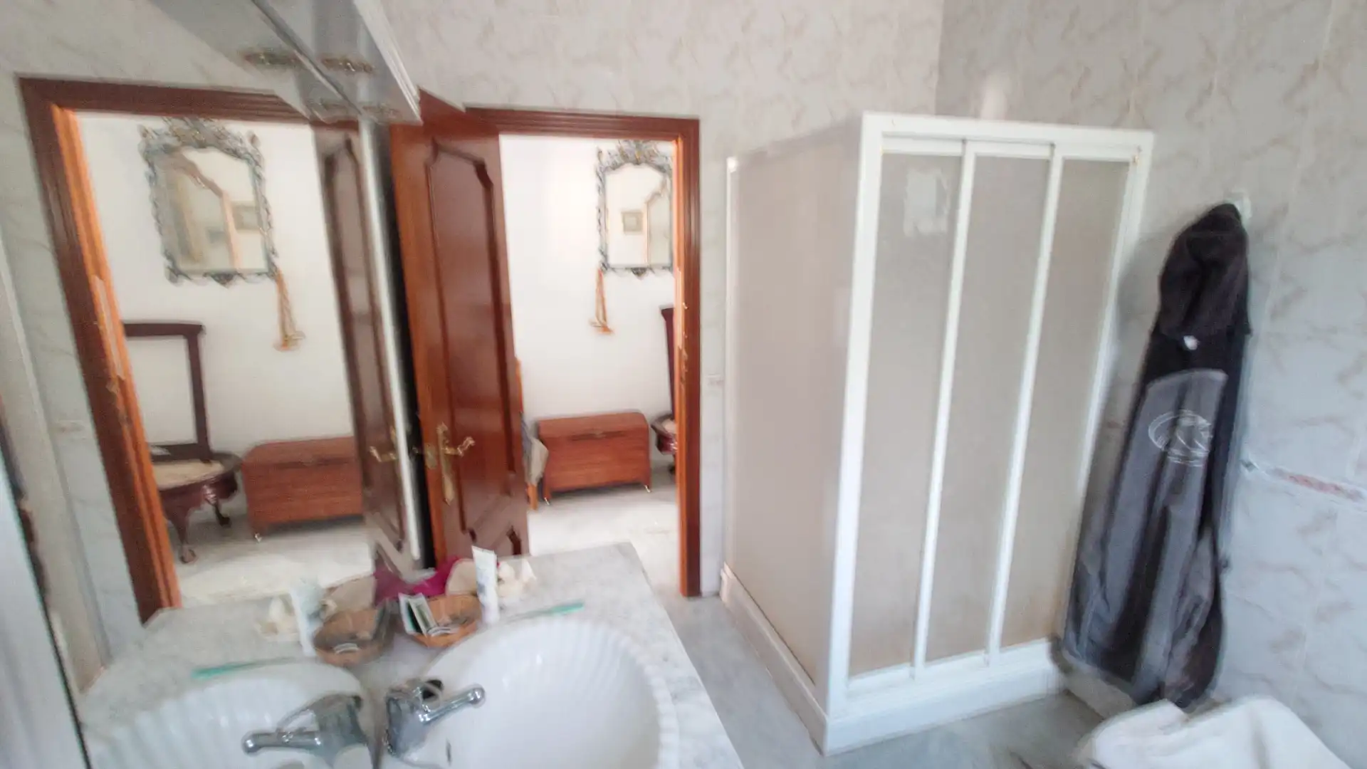 Baño de Casa o chalet en venta en Espartinas con Aire acondicionado, Jardín privado y Terraza