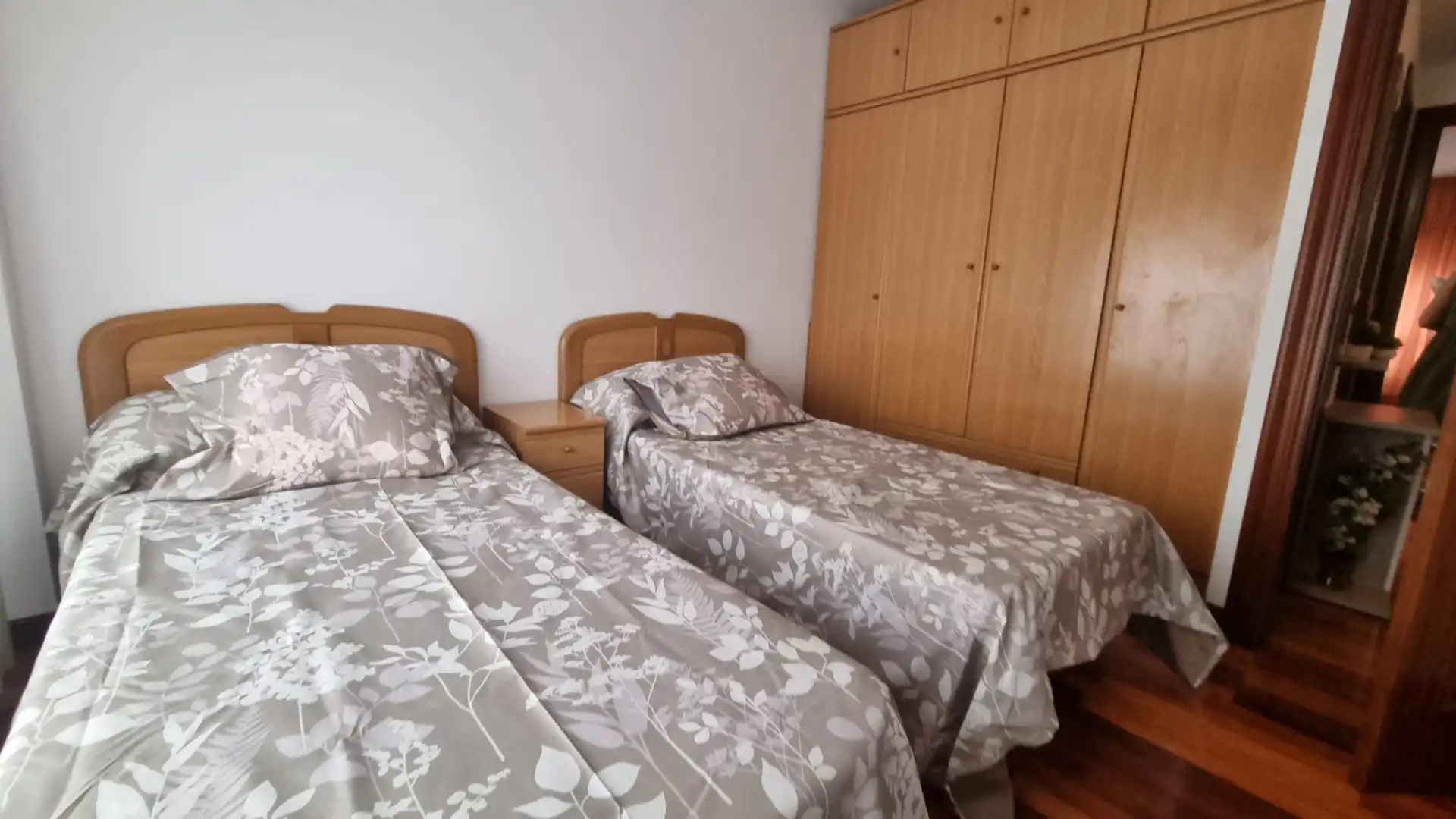 Habitación de Piso de alquiler en El Astillero   con Calefacción, Parquet y Terraza