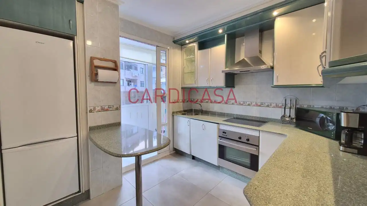 Kitchen of Flat for rent in Vigo   with Heating, Parquet flooring and Terrace
