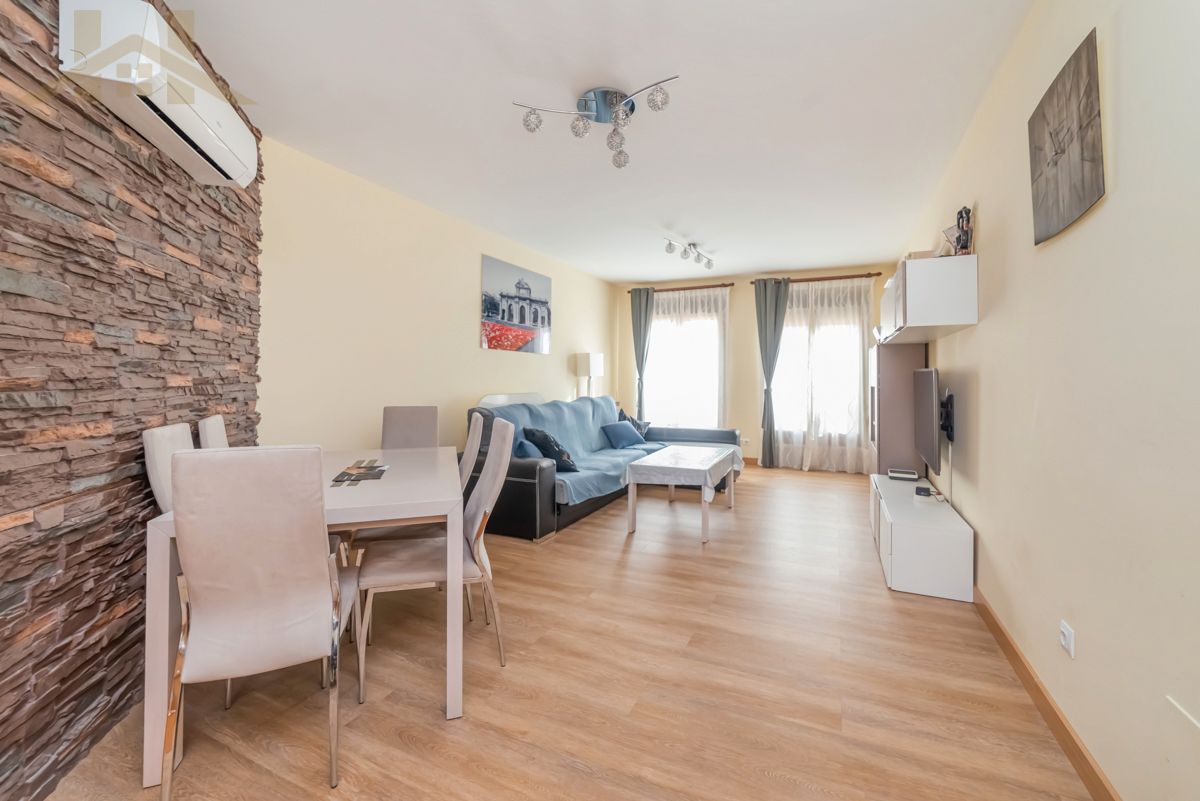 Sala d'estar de Pis en venda en Navalcarnero amb Moblat