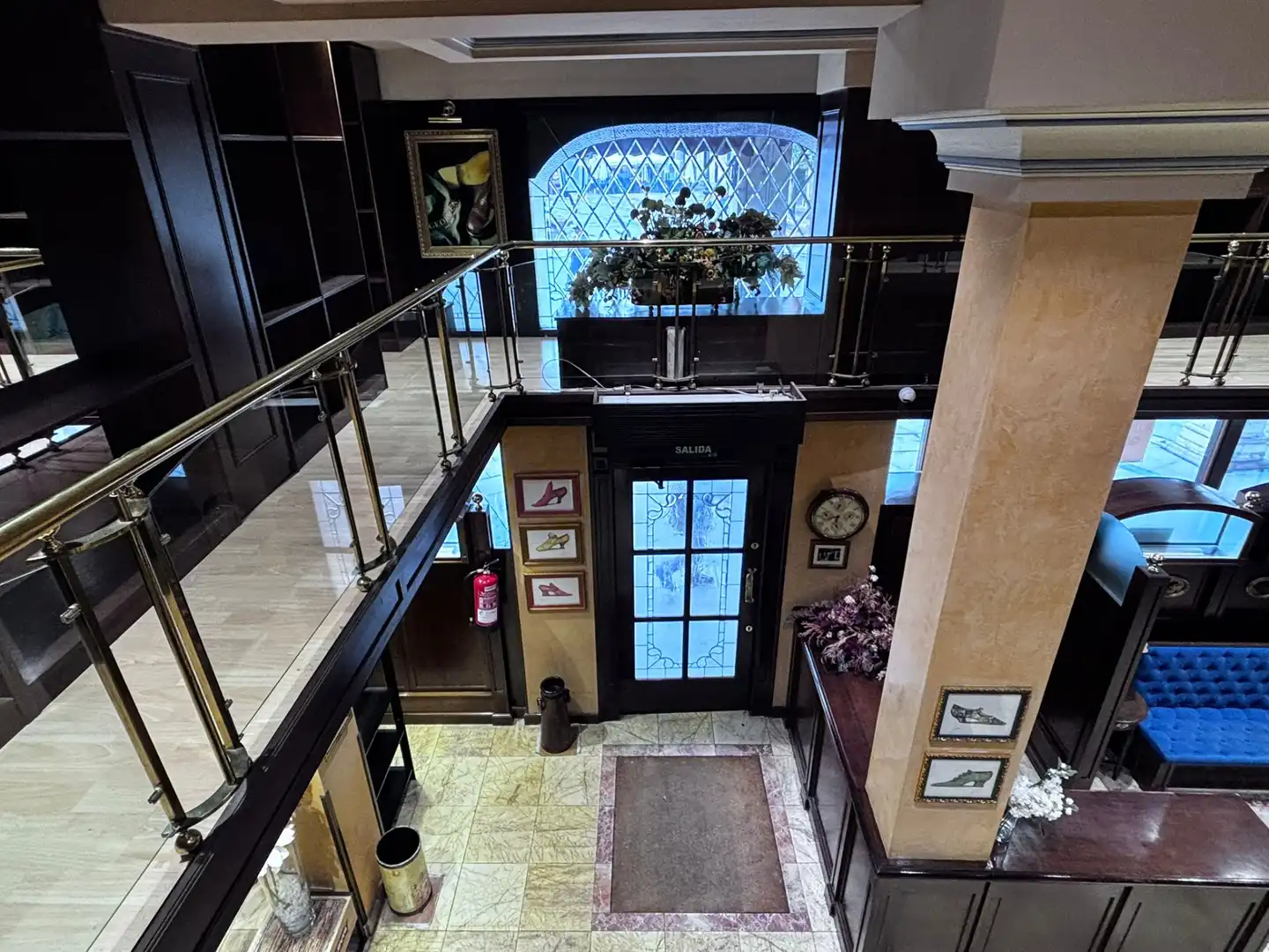 Commercial properties for rent in Burgos  with Air Conditioner, Heating and Furnished