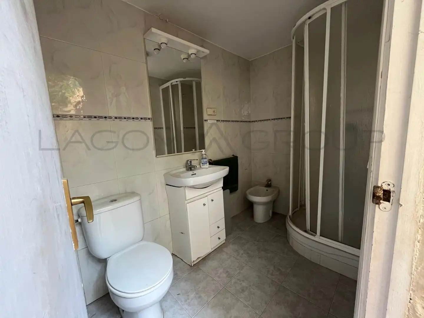 Baño de Piso en venta en Viladecans con Terraza